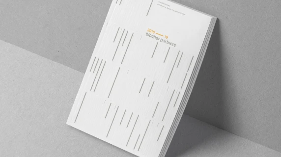 mockup_jahresbericht_cover_web