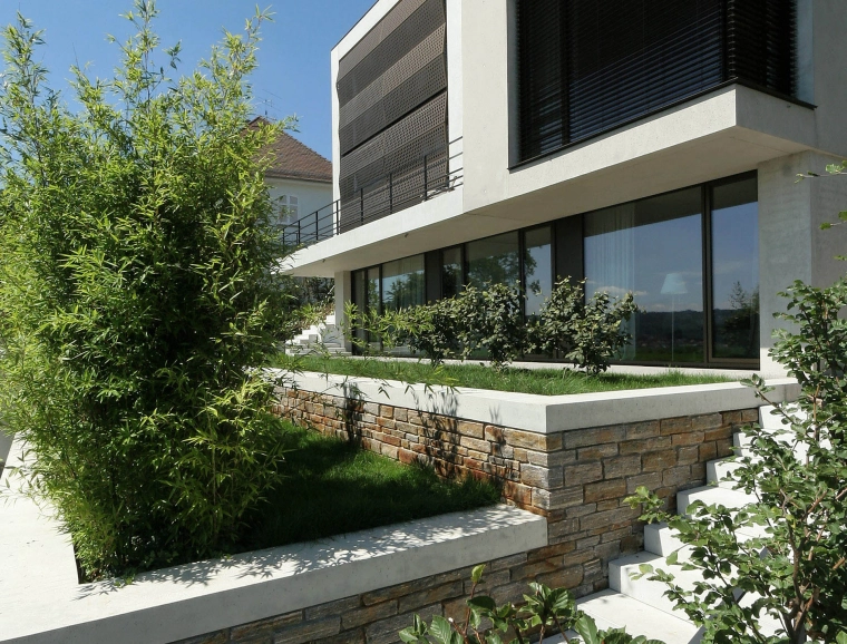 Single Family House Stuttgart - outside plant - stair system