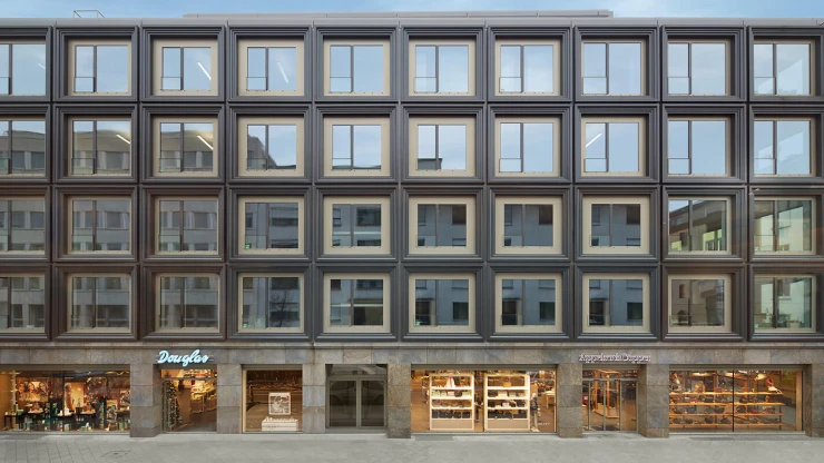 commercial- and office-building - new construction - P5 Mannheim offices - street view